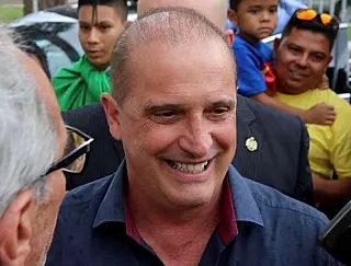 Discurso de posse está pronto e terá o 'jeito Bolsonaro', diz Onyx