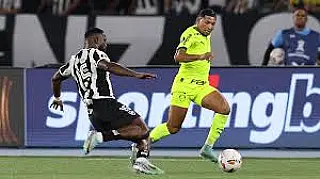 Palmeiras e Botafogo duelam por vaga nas quartas de final