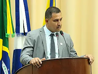 Temperatura cai 17 graus e vereador cobra plano de assistência às famílias vulneráveis