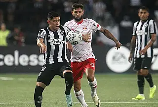 Bragantino e Botafogo decidem vaga na fase de grupos
