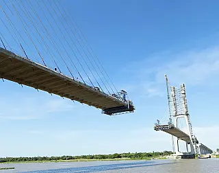 Rota avança e dois lados da ponte preparam 'encontro'