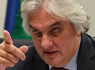 Delcidio diz que foi ‘jogado ladeira abaixo’ pelo PT