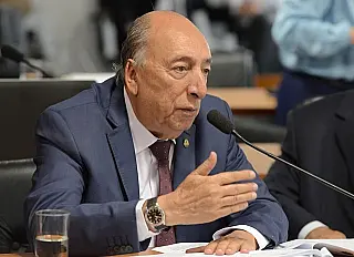 Projeto de Pedro Chaves proíbe 'saidinha' a presos condenados por matar os pais