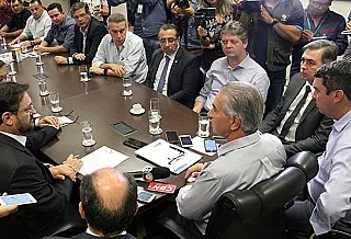 Reinaldo diz que reduz ICMS se estradas forem desbloqueadas