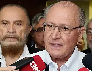 Alckmin diz que queda do dólar ajuda baratear alimentos
