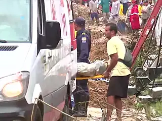 Dezenas de mortes em deslizamento em Recife