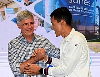 Sanesul 'adota' campeão paralímpico no Estado