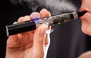 Anvisa discute nesta sexta regulamentação de cigarro eletrônico