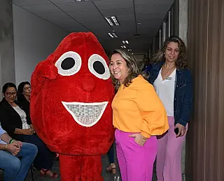 Lia apoia campanha de doação de sangue