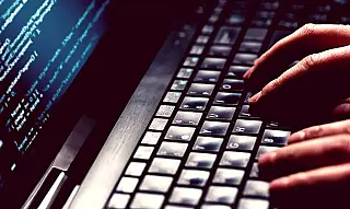 Operação prende quadrilha que fazia leilões falsos na internet