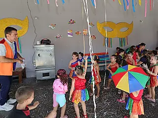 Programa municipal oferece educação, esporte e arte