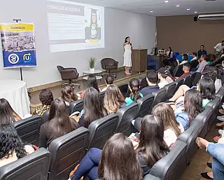 Farmácia debate novidades em encontro