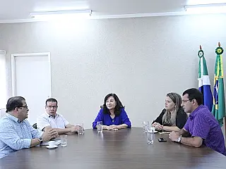 Nova Mesa da Câmara tem primeira reunião de trabalho com prefeita