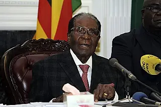 Imprensa revela que presidente do Zimbábue elaborou carta de renúncia