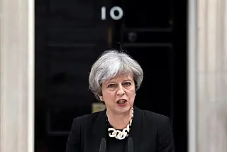 Brexit não encerrará 'relação especial' com Irlanda, diz Theresa May