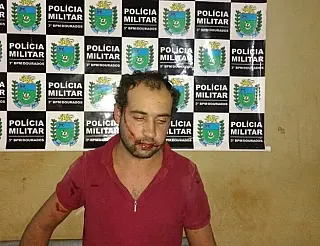 Populares rendem homem que tentava roubar caminhonete no centro de Dourados