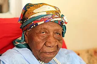 Com 117 anos, jamaicana se torna a pessoa mais velha do mundo