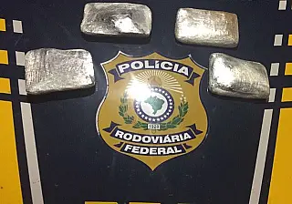Mulher usava 'barriga falsa' para levar haxixe para Curitiba