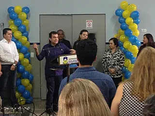 Entrega de obra se transforma em acontecimento político em Dourados