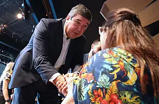 Governo paga R$ 900 para cuidadores no Estado