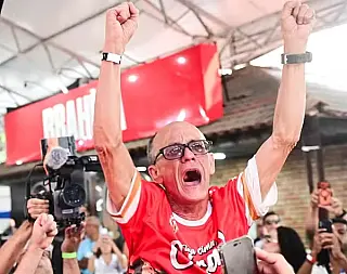 Escola que homenageou Lula é rebaixada no Rio