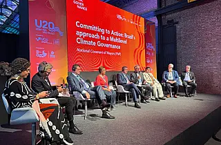Riedel fala por governadores em evento de países ricos