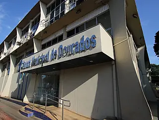 Promotor manda Câmara de Dourados suspender tramitação de Plano de Saneamento