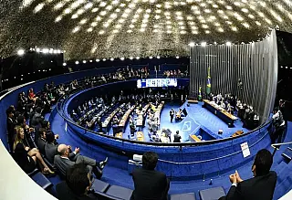 Senado faz julgamento final do impeachment de Dilma