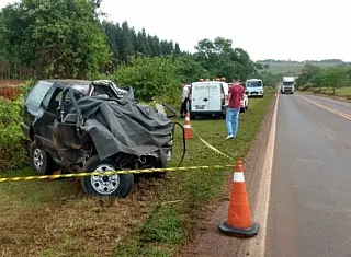 Douradense morre após bater carro de frente com carreta na rodovia de Caarapó
