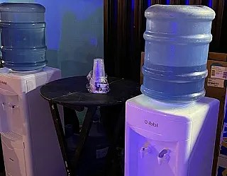 Pontos de hidratação passam a ser obrigatórios em shows