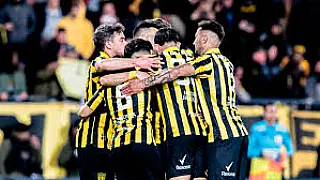 Flamengo joga mal e perde para o Peñarol no Maracanã