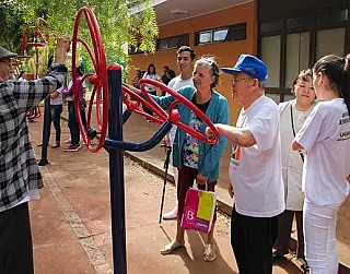 Projeto interdisciplinar atende pacientes com parkinson em Dourados