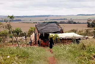 Mulher é estuprada em área de retomada em Dourados
