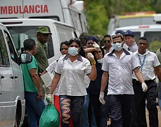 Avião com 113 passageiros cai em Cuba, há três sobreviventes