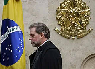 Dias Toffoli assume presidência do Brasil com viagem de Temer