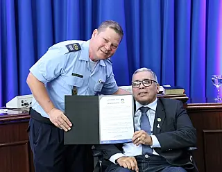 Creusimar homenageia membros das forças de segurança