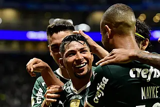 Palmeiras abre vantagem e fica a quatro vitórias de título brasileiro