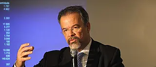 Ministro diz que post de Facebook "vazou" operação antiterror da PF