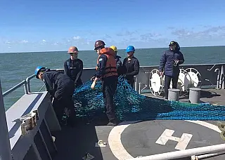 Completa uma semana buscas por tripulantes de pesqueiro desaparecido no costa do RS