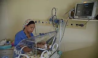 Saúde lança guia para médicos sobre gestantes e bebês