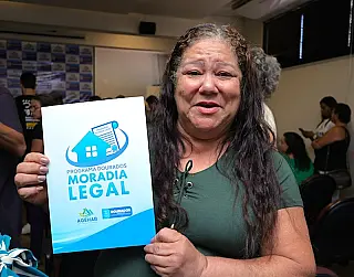 Ao lançar programa, Município entrega 130 títulos fundiários