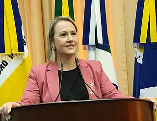 Liandra pede melhores condições de trabalho para servidores da Funsaud