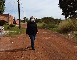 Liandra pede complementação do asfalto no bairro Laranja Doce