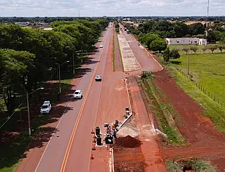 Obra de infraestrutura muda rua Prefeito Theofanes