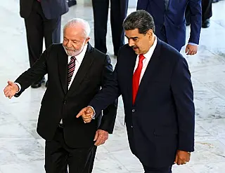 Lula diz que retomada de relação com Venezuela é plena