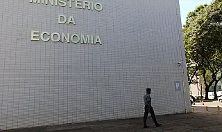 Brasil começará a reduzir IOF cambial ainda este ano