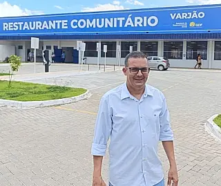 Cabral conhece restaurante comunitário de Brasília