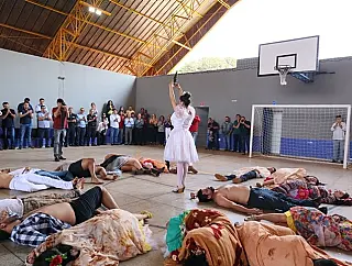 Autoridades prestigiam entrega do ginásio de esportes reformado em Vila Vargas