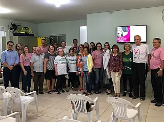 Beneficiários da Unimed participam de palestra sobre o Outubro Rosa