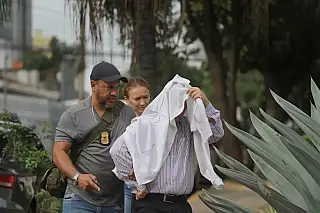 Dentista é preso com pornografia infantil em computador de consultório